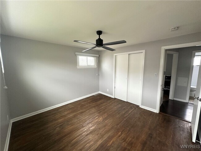 Building Photo - 6 Miami Pkwy