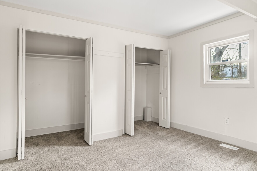 Building Photo - 4009 Catalpa Ave