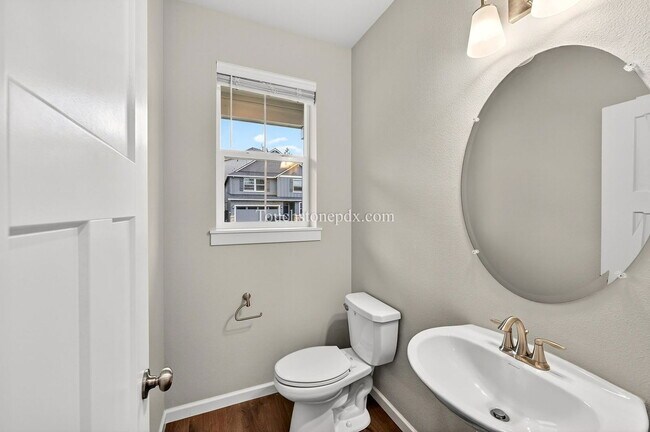 Building Photo - 11333 SE Courteous Ct