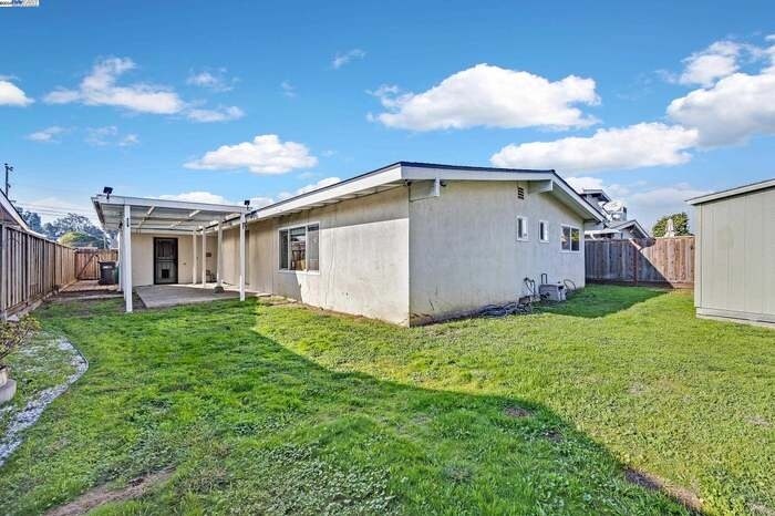 Building Photo - 24808 Mango St