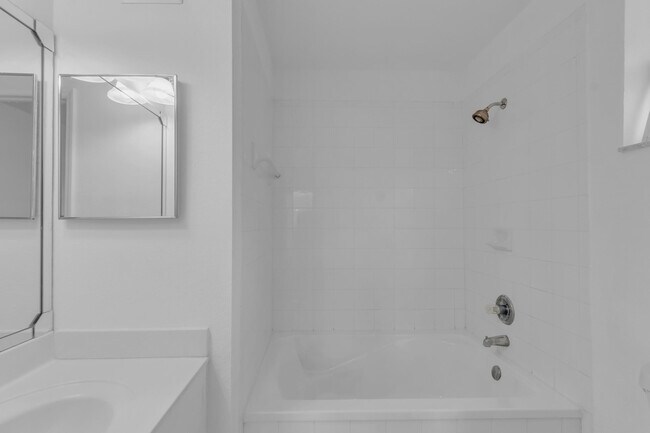 Building Photo - 8970 W Flagler St