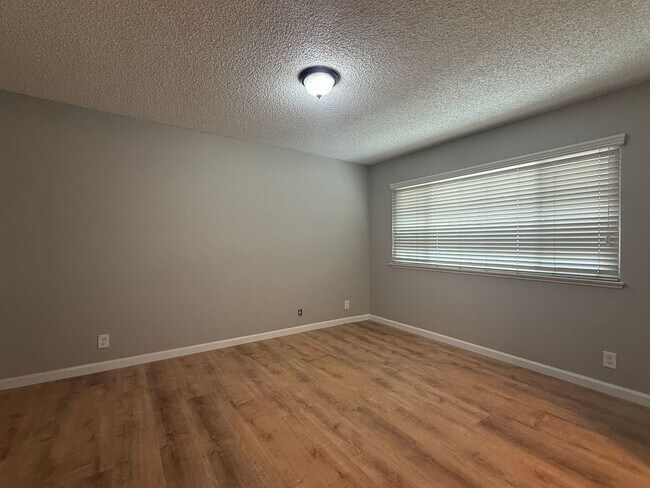 Building Photo - Newly Remodeled 4 bed 2 bath Home in North San Jose