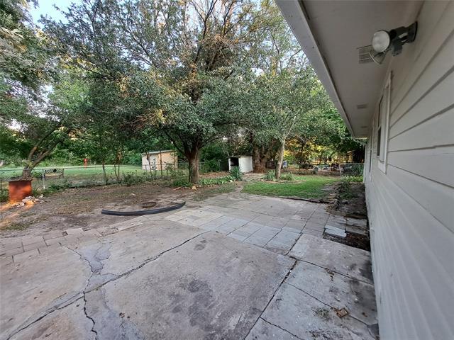 Building Photo - 6203 Live Oak St