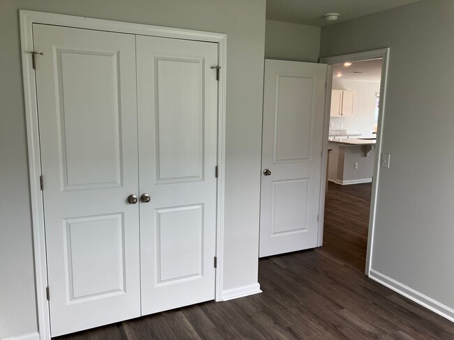 Building Photo - 3 Bedroom 2 Bathroom House- Groves at Sout...