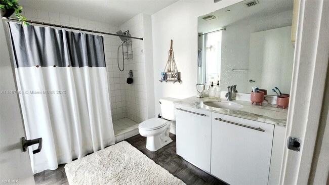 Building Photo - 2 br, 2 bath Condo - 888 Biscayne Blvd Apt...