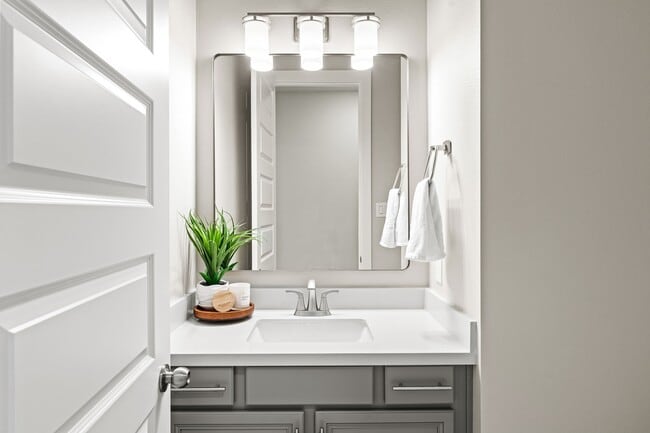 Building Photo - 141 Bronze Bow Dr