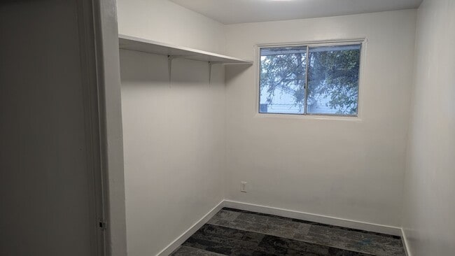 Building Photo - 2220 E 4500 S