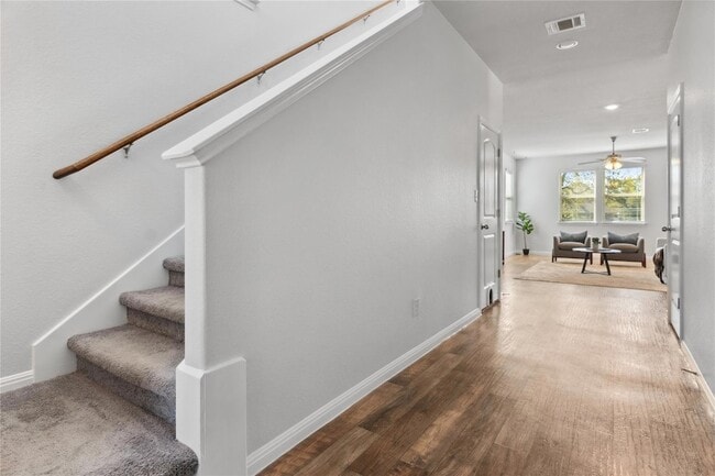 Building Photo - 208 Callahan Ln