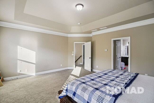 Building Photo - Stunning 6BR House in Cumming