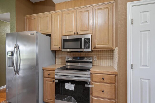 Building Photo - 130 Cotton Rows Ln