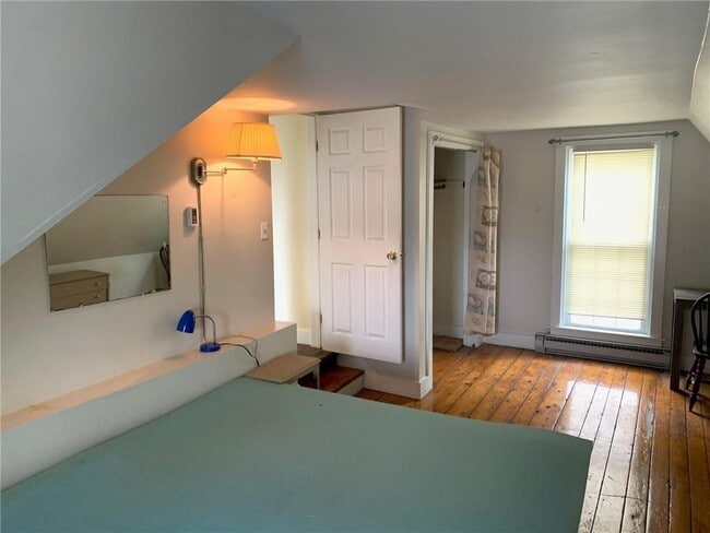 Building Photo - 42 Lee Ave