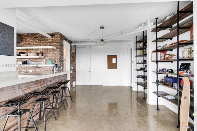 Building Photo - 5701 Biscayne Blvd