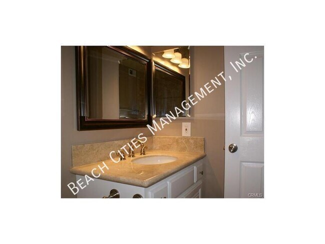 Building Photo - 6220 Ronald Dr