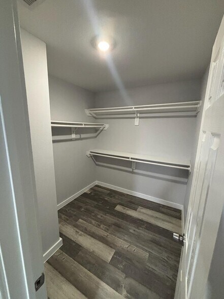 Walk In Closet - 8220 Crestview Dr