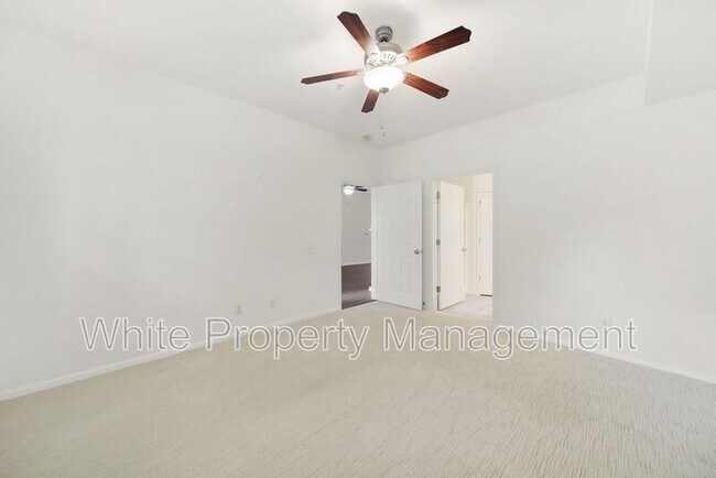 Building Photo - 15011 Santa Lucia Dr