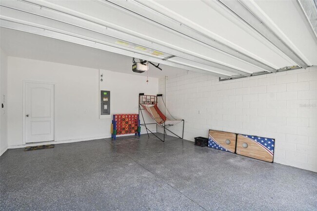 Building Photo - 7704 Oakmoss Loop
