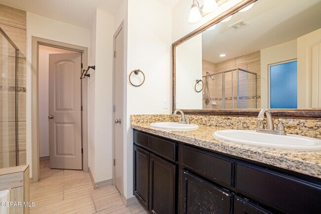 Building Photo - 3204 Merry Mdw