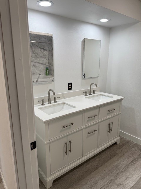 Building Photo - 605 N Rd 37