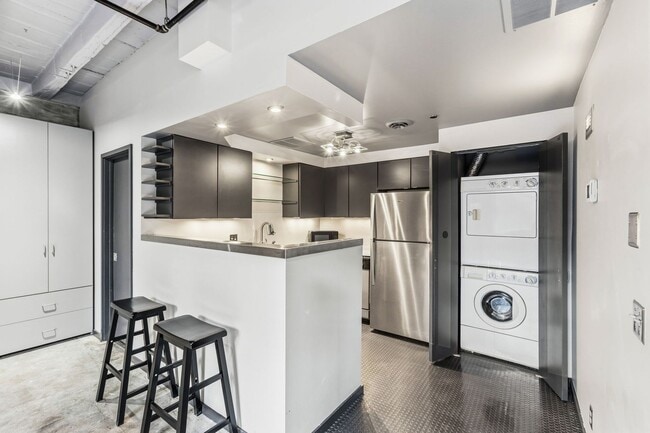 Building Photo - Unit #303 - The Regis Condos | Downtown Omaha | $250 Off First 2 months