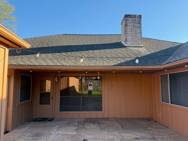 Building Photo - 9002 Sabastian Dr