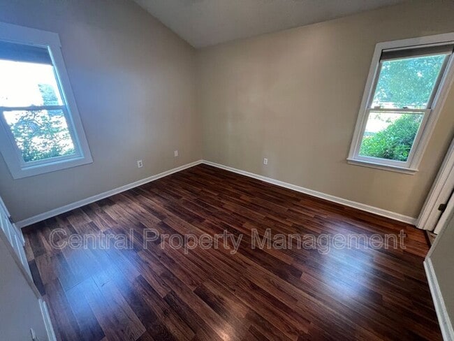 Building Photo - 203 Walker Way