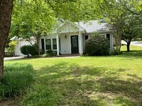 Building Photo - Now Available to View! Immaculate 2 bed, 2 bath, Fireplace, Garage, Granite and More!!