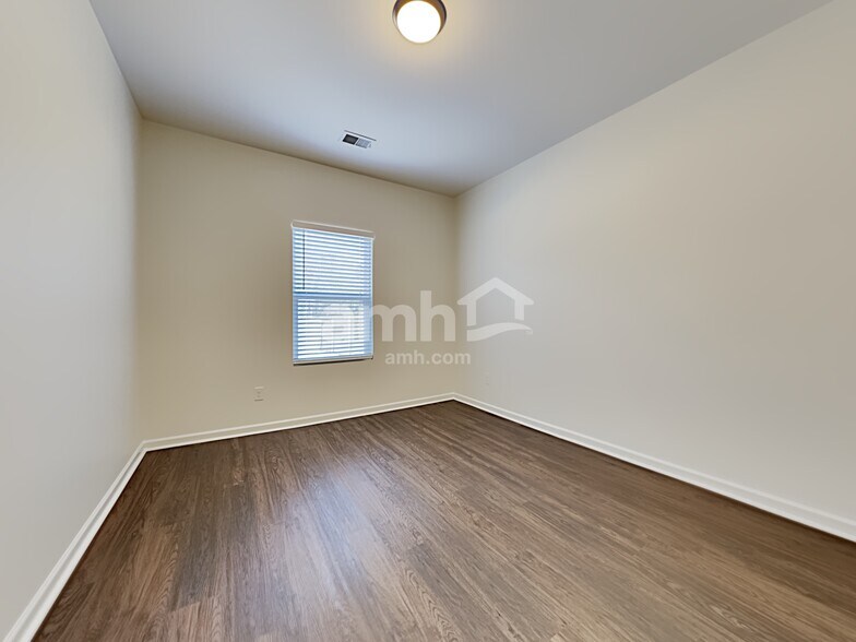 Building Photo - 355 Dunlin Dr