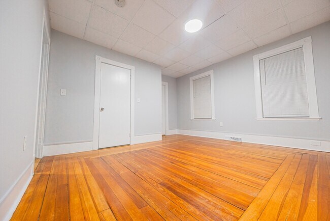 Building Photo - 49 Essex St