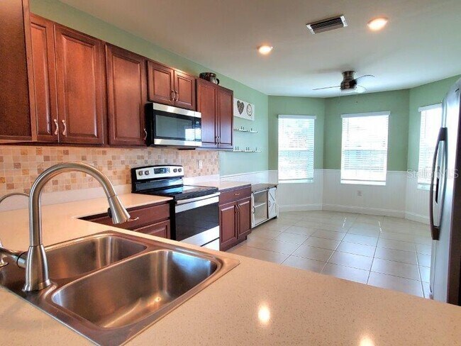 Building Photo - 3648 Pebble Terrace