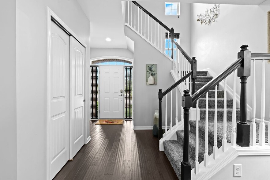 Building Photo - 49645 Hartwick Dr