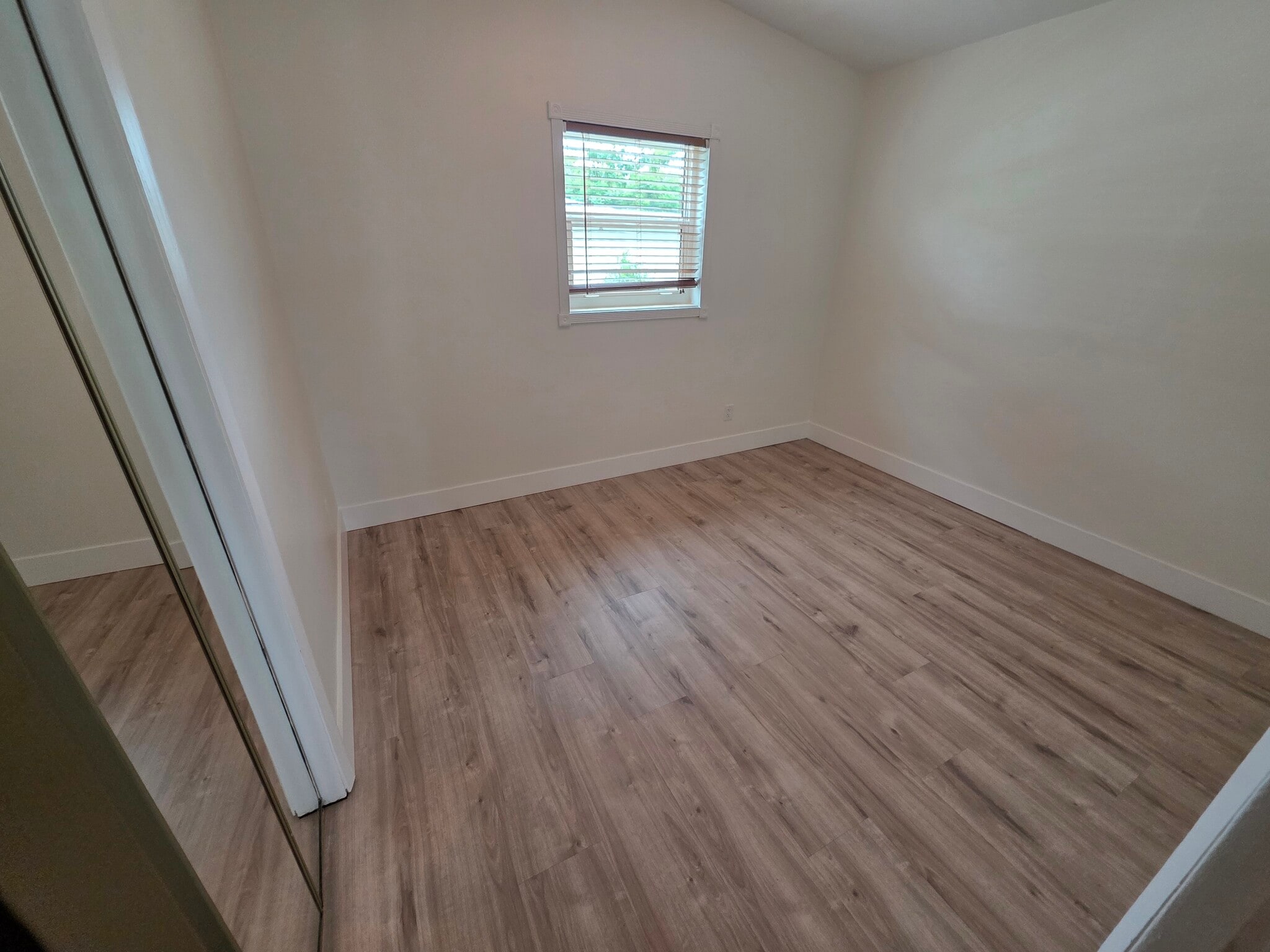 Building Photo - 1527 Tangerine St