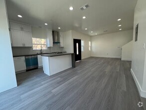 Building Photo - 7875 Glencoe Drive