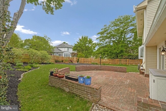 Building Photo - 2689 Glencroft Rd