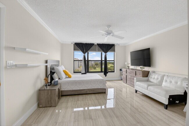 Building Photo - 7129 Promenade Dr