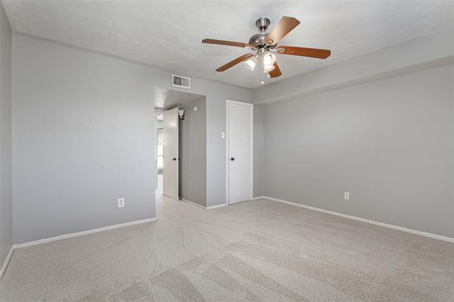 Building Photo - 10248 Regal Oaks Dr