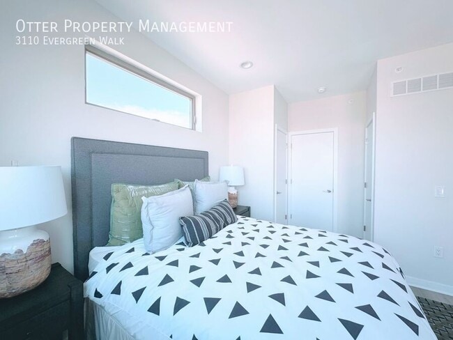 Building Photo - 3110 Evergreen Walk