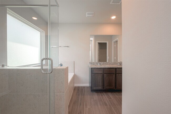 Building Photo - 5318 Briana Dee Dr