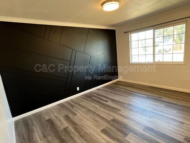 Building Photo - 1130 Aberdeen Ave
