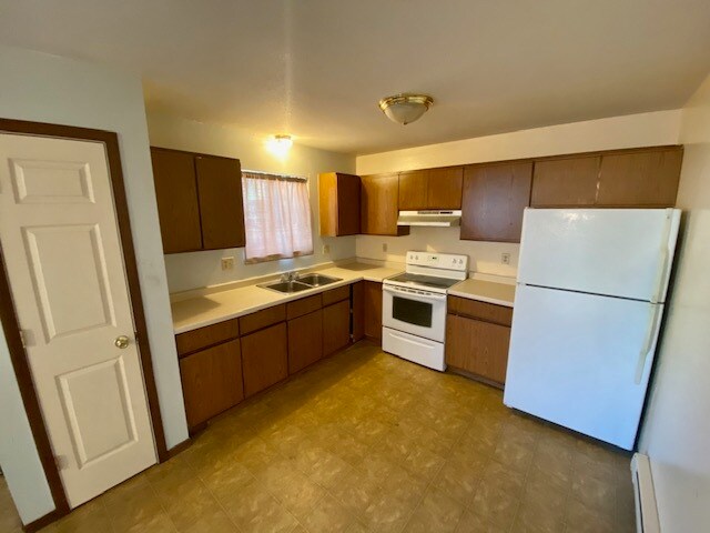 Building Photo - 1010 5th Ave S