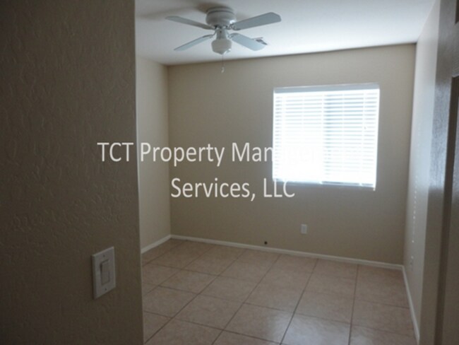 Building Photo - Quaint 3 bed/2 bath in Sarival-Paseo