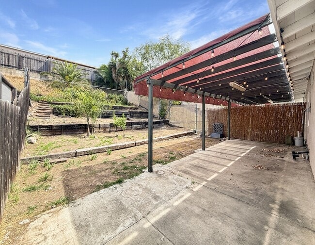 Building Photo - 6123 Horton Dr