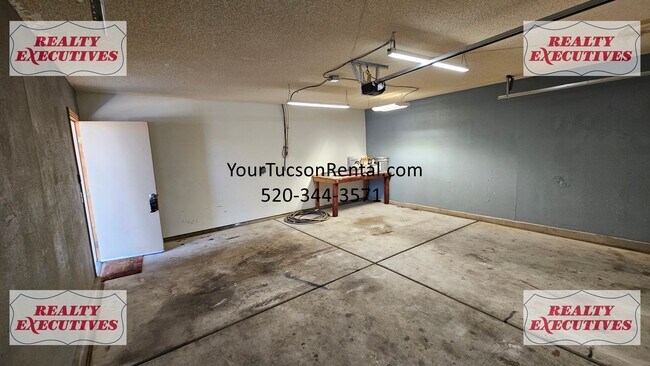 Building Photo - Harrison & Bonanza area - 3/2 with AC