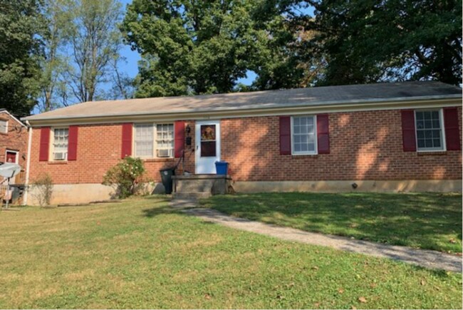 Primary Photo - 1110-1112 Heath Ave