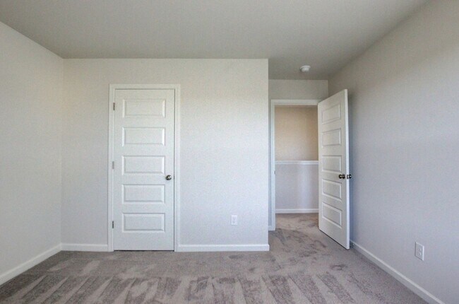 Building Photo - Wow!! 18-month lease in Sango!!