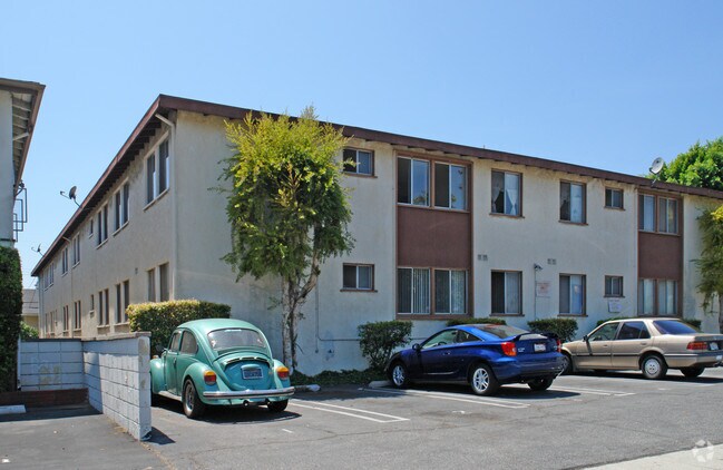 Building Photo - 11160 Westminster Ave