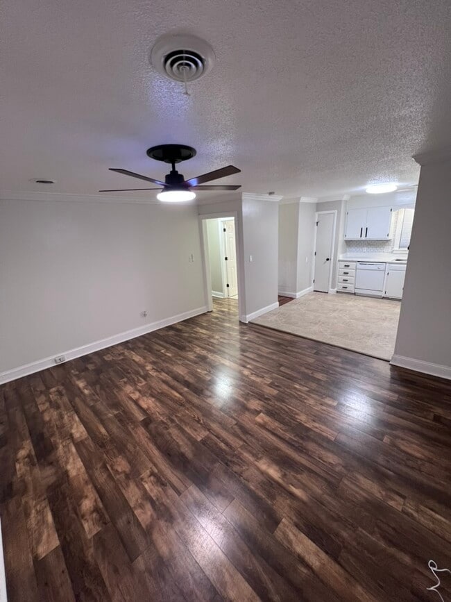 Building Photo - 4100 Pittsford Rd