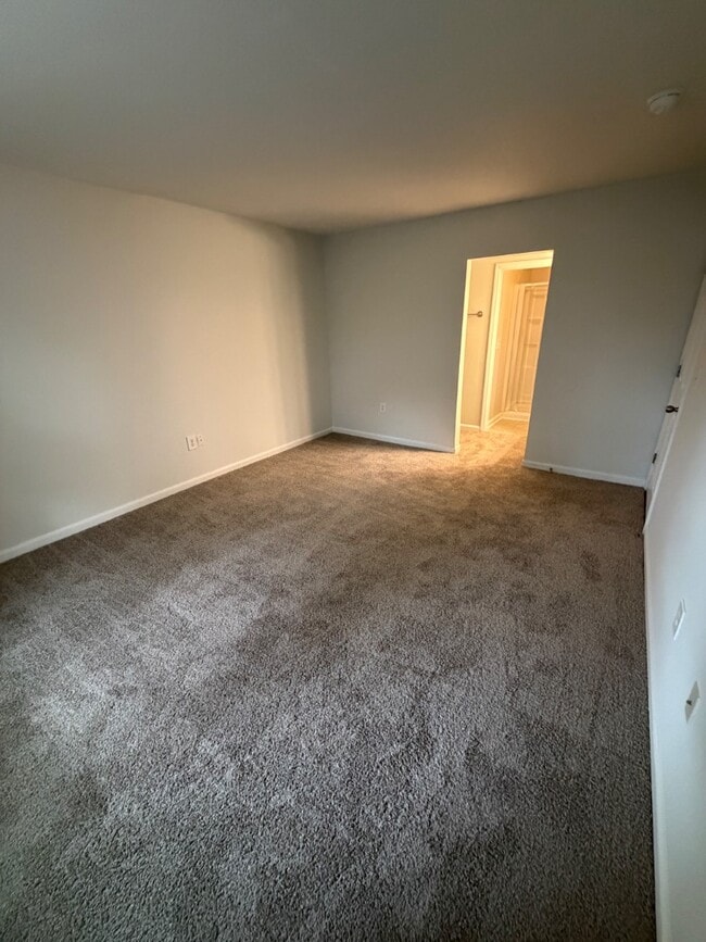 Building Photo - 1402 Camp Rd