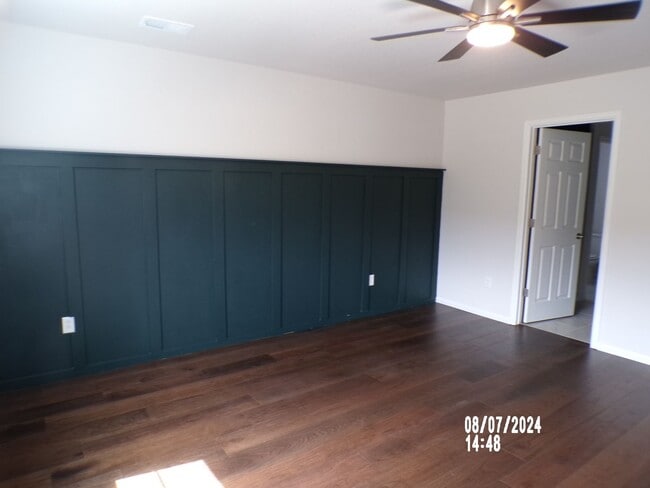 Building Photo - 979 Oleander St