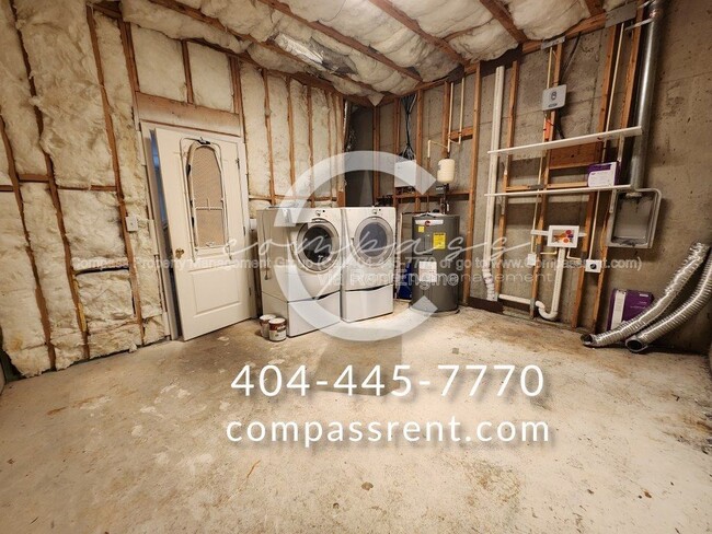 Building Photo - 1963 Hoods Fort Cir NW