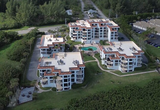 Building Photo - 4100 N Hwy A1A